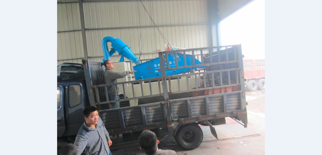 <a href=http://m.enfieldmotorcycles.cn/tags/xishahuishouji target=_blank class=infotextkey><a href=//tags/xishahuishouji target=_blank class=infotextkey>細(xì)沙回收機(jī)</a></a>發(fā)貨現(xiàn)場