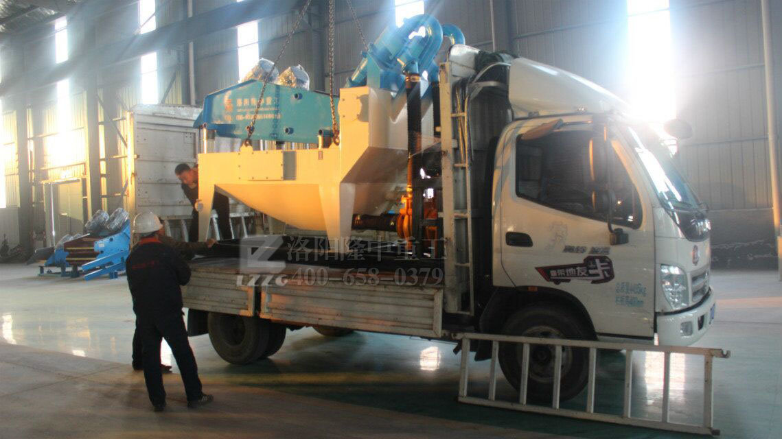 中型<a href=http://m.enfieldmotorcycles.cn/tags/xishahuishouji target=_blank class=infotextkey><a href=//tags/xishahuishouji target=_blank class=infotextkey>細沙回收機</a></a>.jpg