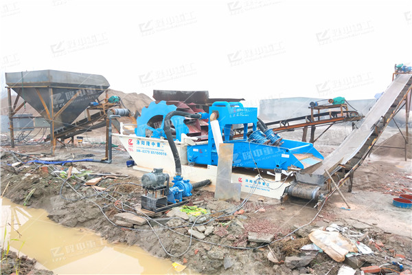 輪斗式<a href=http://m.enfieldmotorcycles.cn/tags/xishaji target=_blank class=infotextkey><a href=//tags/xishaji target=_blank class=infotextkey>洗砂機(jī)</a></a>39.jpg